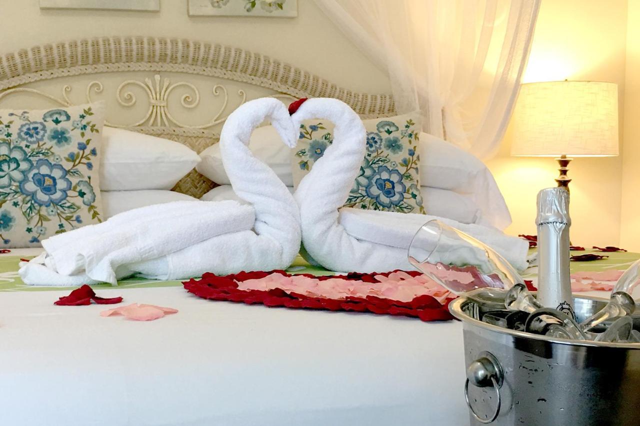 Duval Gardens Bed & Breakfast 3*