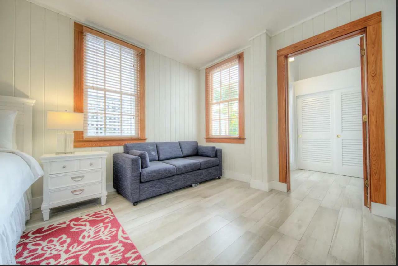 The Bartlum-luxurious Apartment Key West