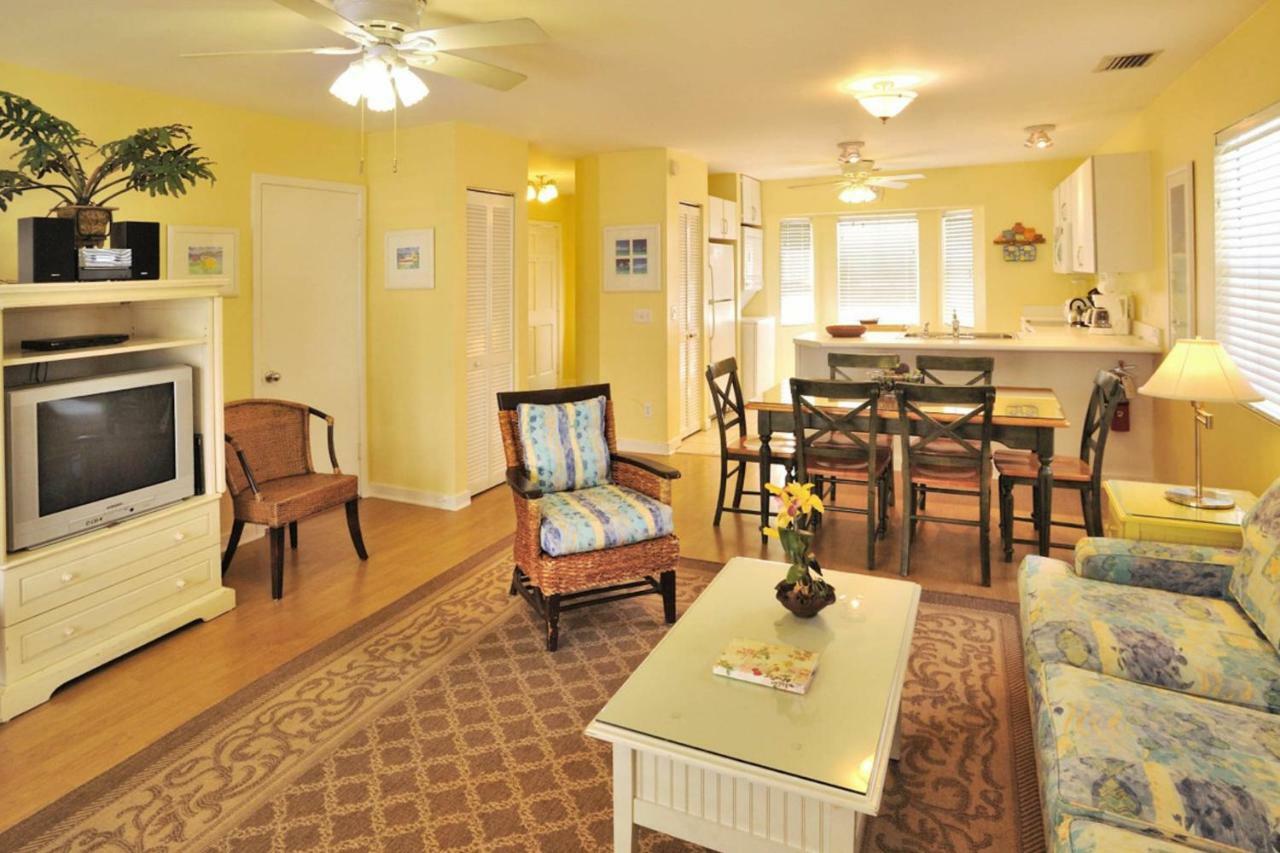Casa Caribe @ Duval Square