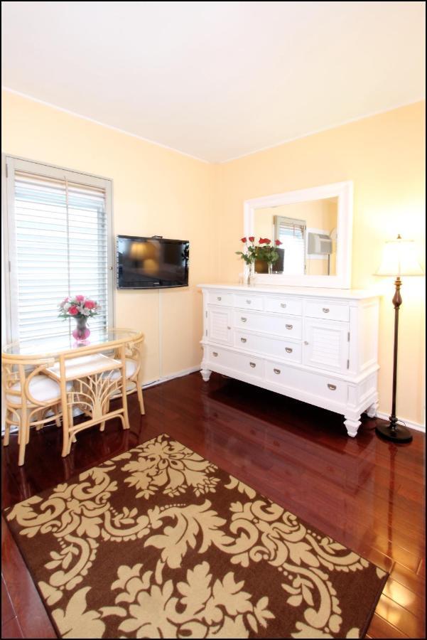 Duval Gardens 3*