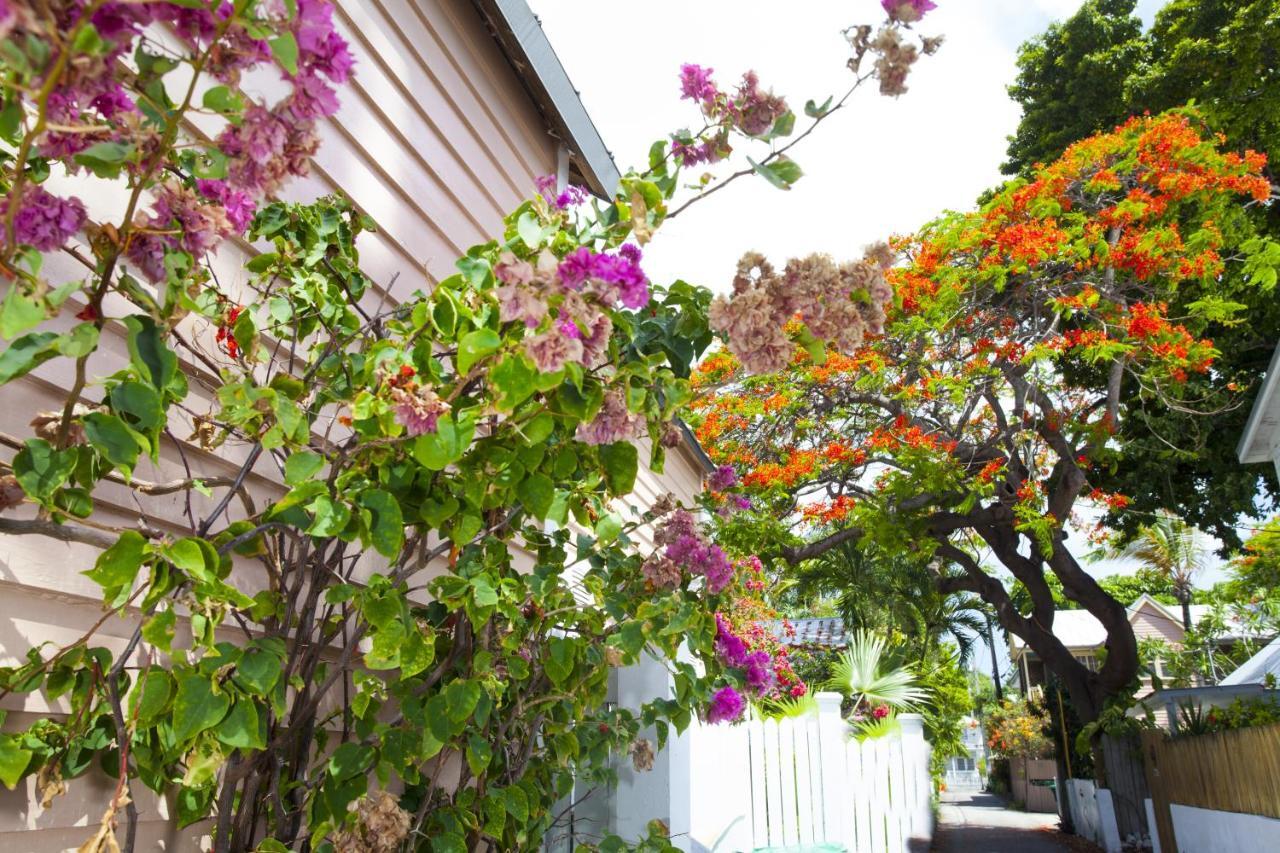 Courtney's Place Historic & Guest house 2*