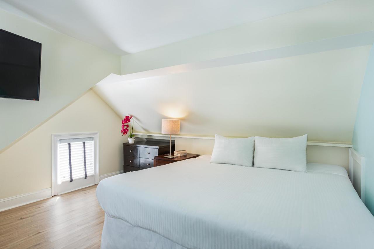 Nyah - Adult Exclusive Bed & Breakfast