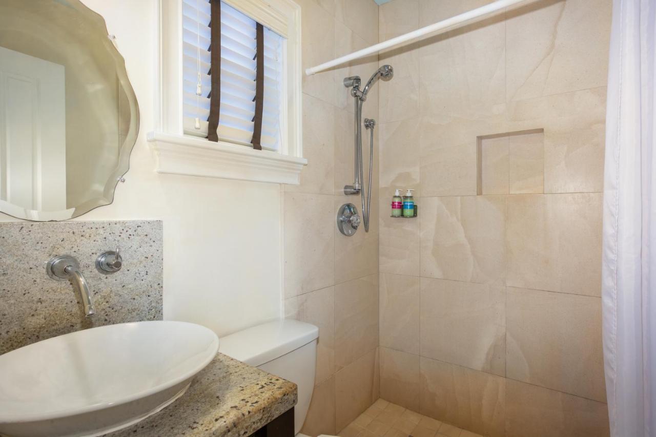 Nyah - Adult Exclusive Bed & Breakfast Key West