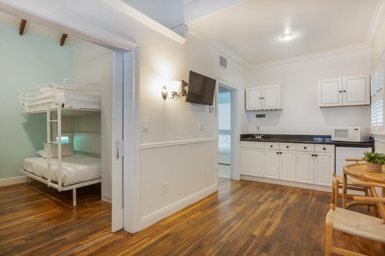 Bed & Breakfast Nyah - Adult Exclusive Key West