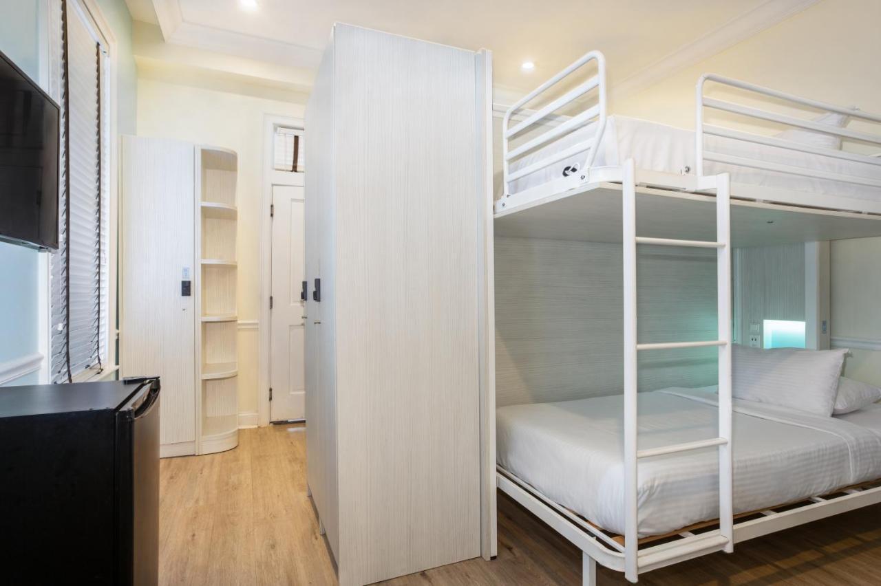 Nyah - Adult Exclusive Bed & Breakfast