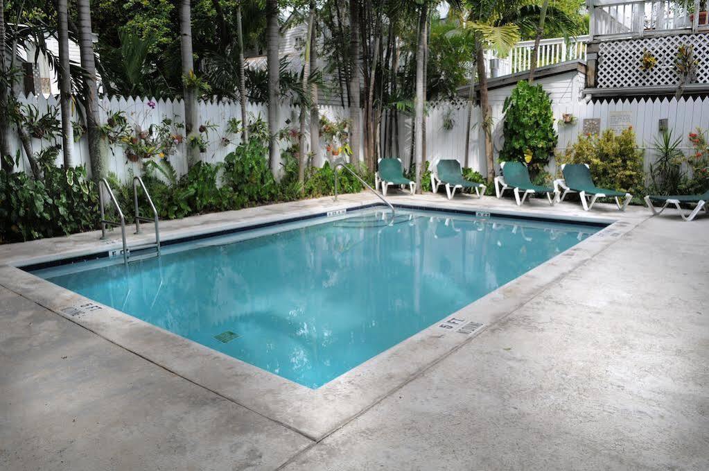 Bed & Breakfast Nyah - Adult Exclusive Key West