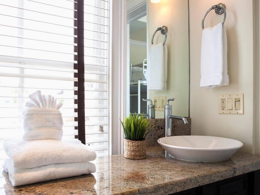 Nyah - Adult Exclusive Bed & Breakfast