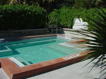 1800 Atlantic Key West