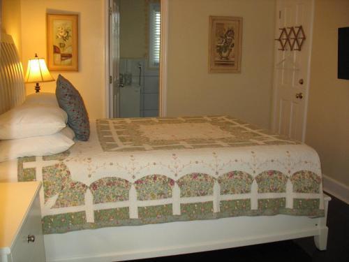 Duval Gardens 3*