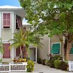 Amelia Home By Avantstay In Historic Old Town W Pool