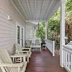 Mermaids Retreat At Coral Hammock