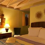 Tropical Inn