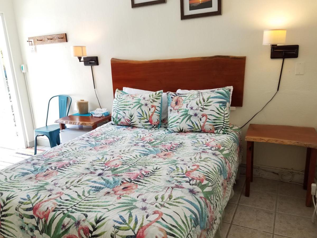 Alexander Palms Court - No Hidden Fees! Key West