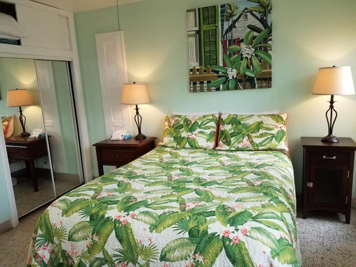 Alexander Palms Court - No Hidden Fees! Key West