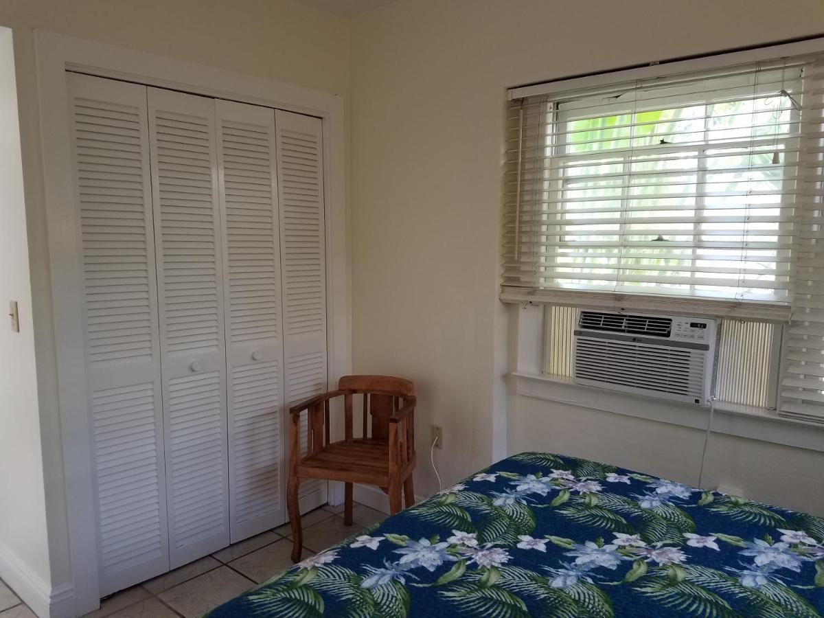 Alexander Palms Court - No Hidden Fees! Key West