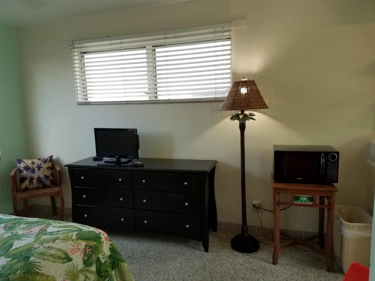 Guest house Alexander Palms Court - No Hidden Fees! Key West