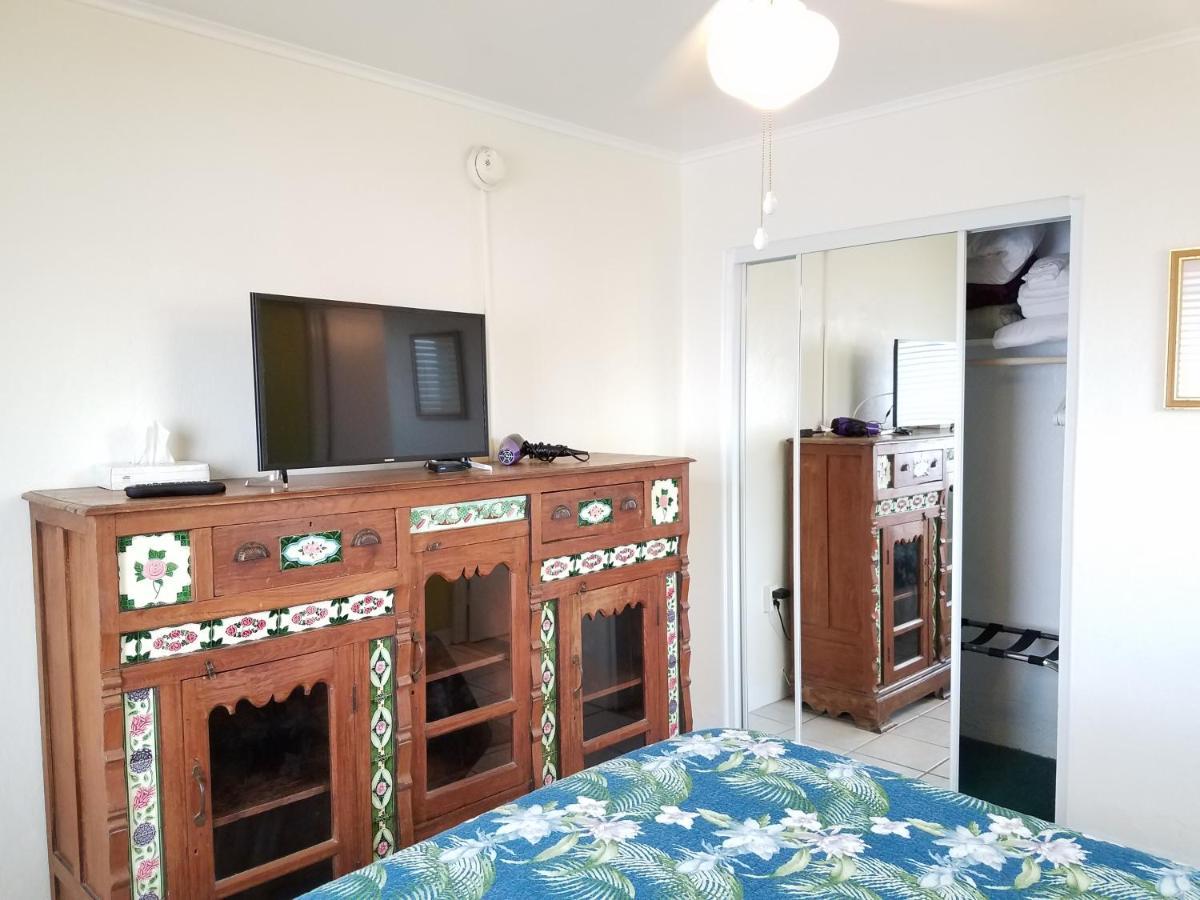 Alexander Palms Court - No Hidden Fees! Guest house *