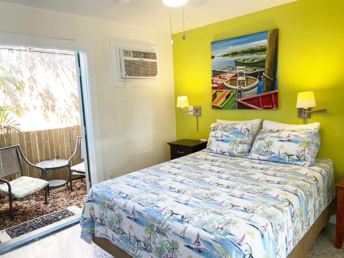 Alexander Palms Court - No Hidden Fees! Key West