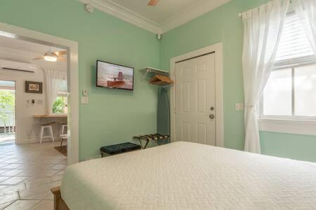 Harborwalk Hideaways Villa *