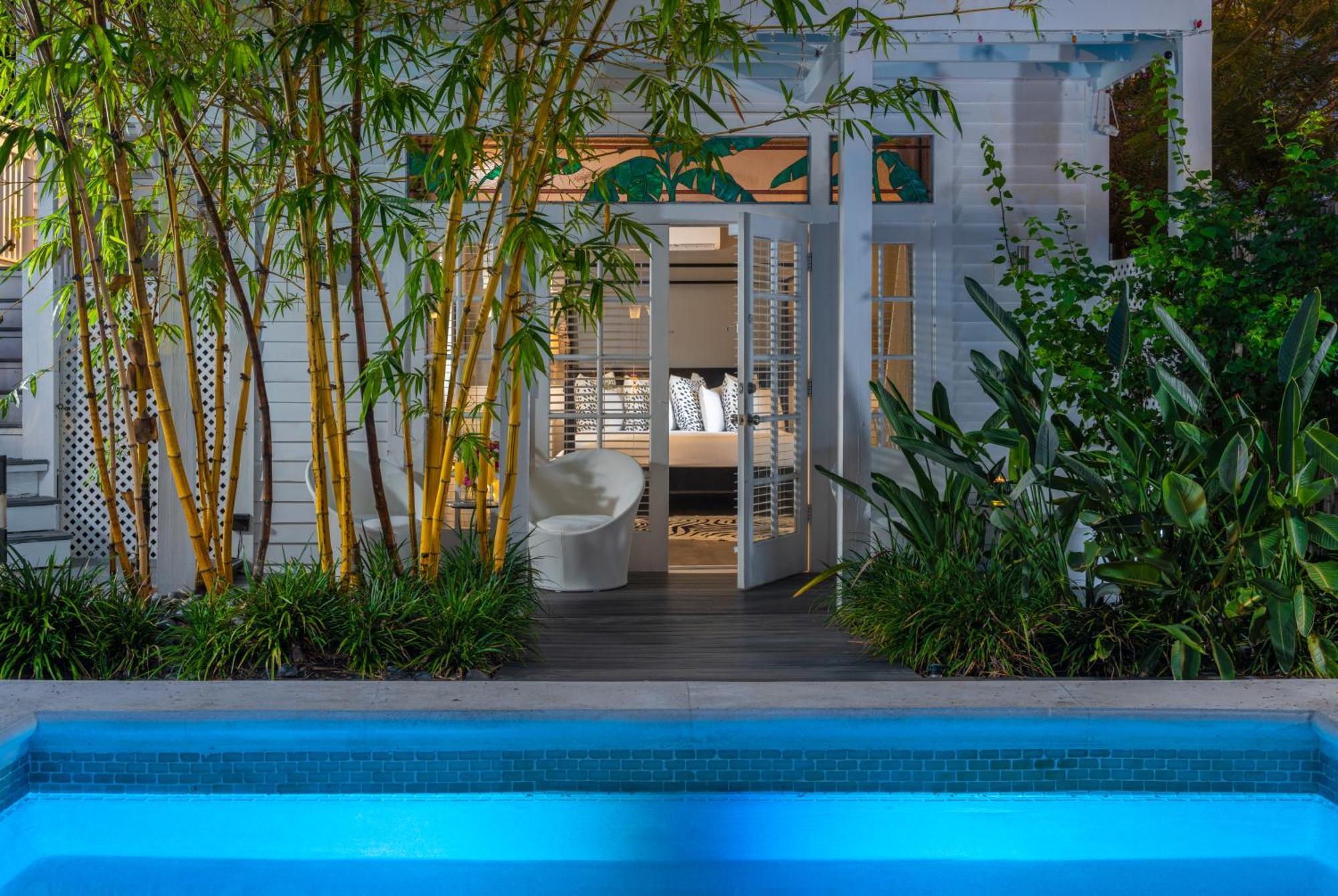 Alexander's Guesthouse-adult Exclusive, Lgbtq Friendly Key West