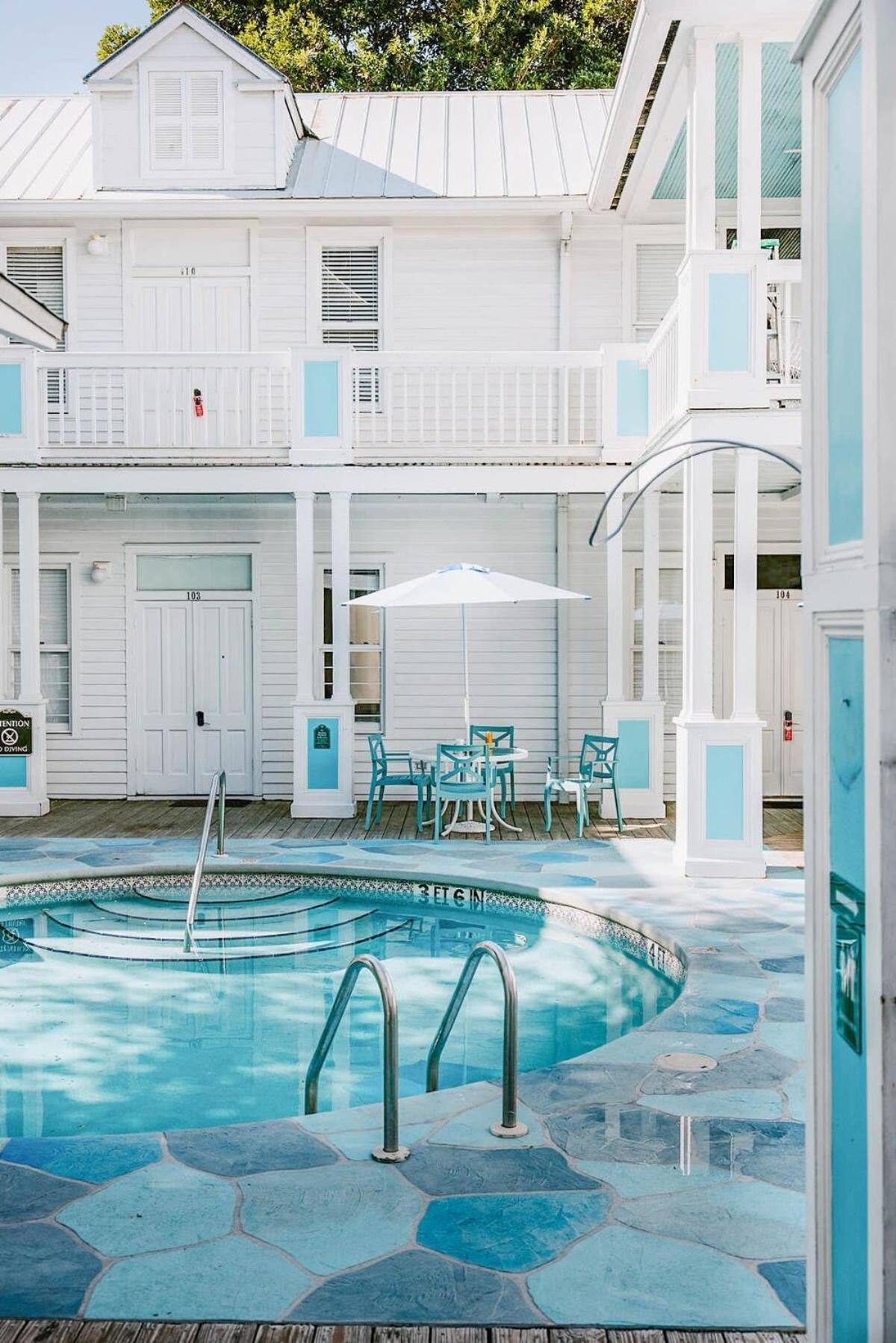 Deluxe King With Balcony - At House With Parking! Inn Key West