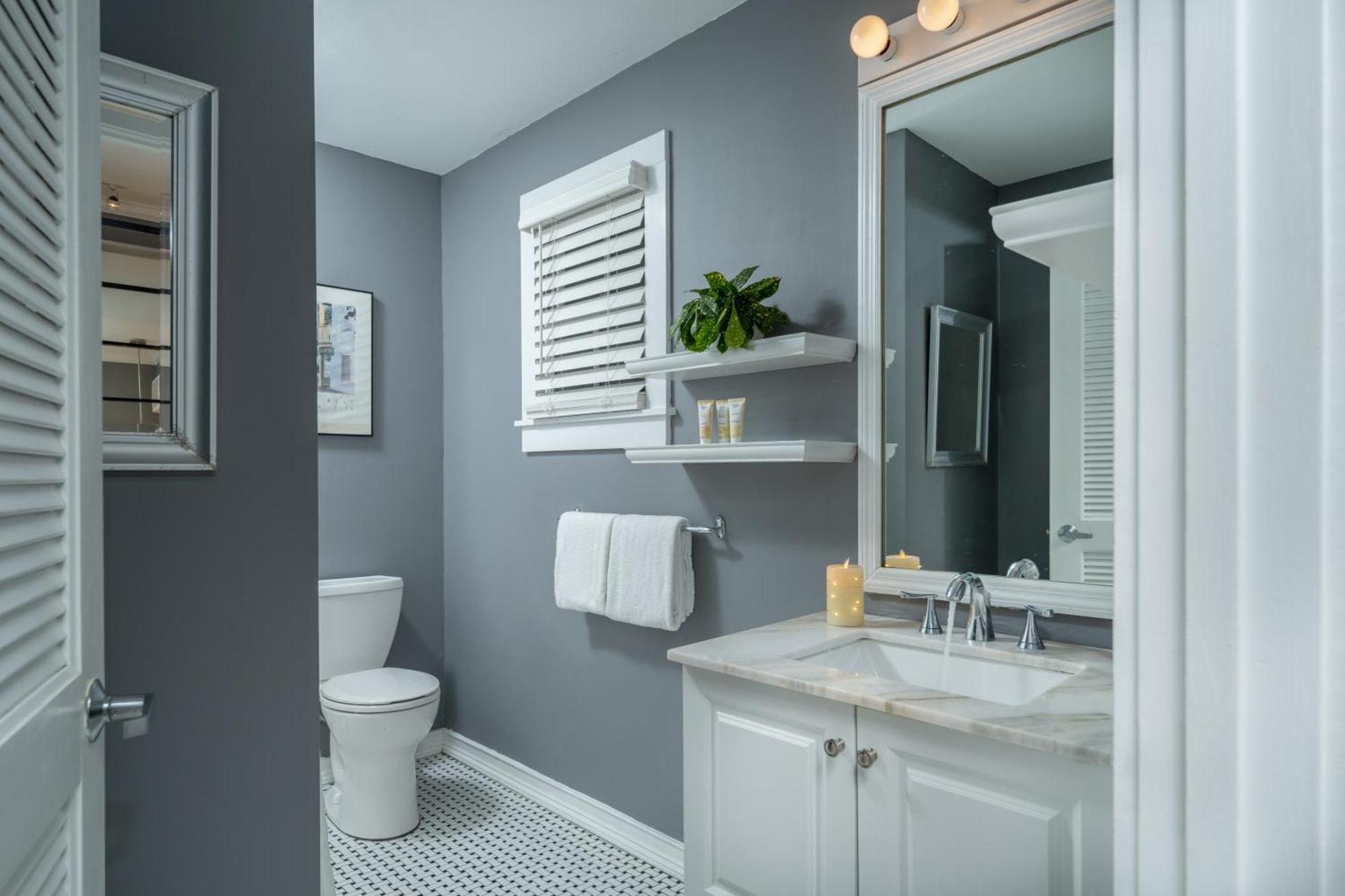Alexander's Guesthouse-adult Exclusive, Lgbtq Friendly
