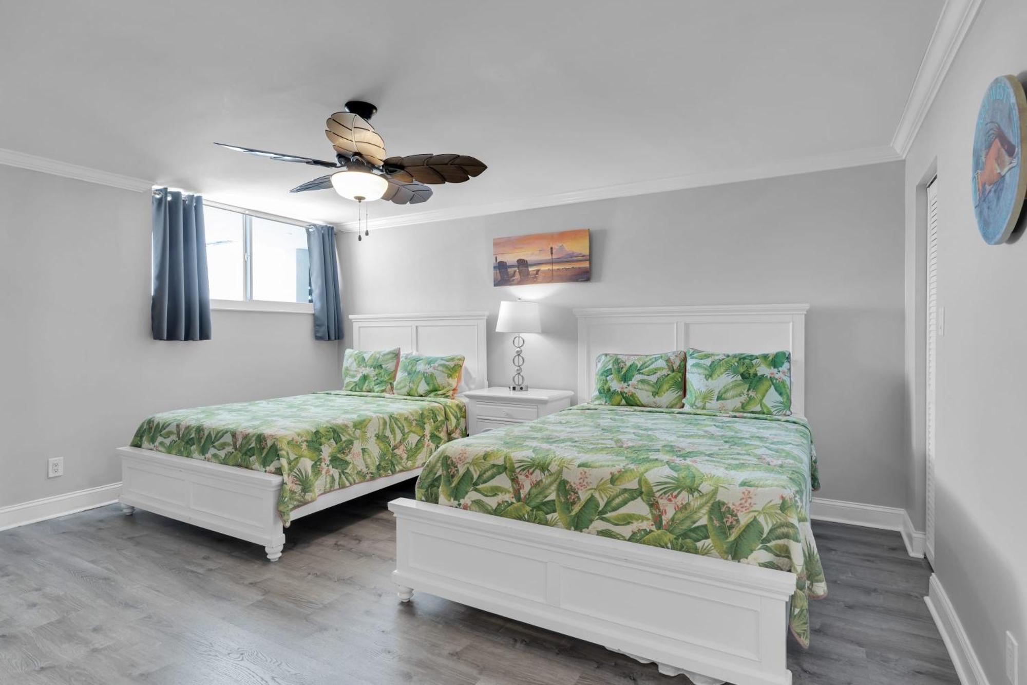 St Thomas - Waterfront Penthouse Sleeps 16 W Pool & Boat Dock Holiday home Key West