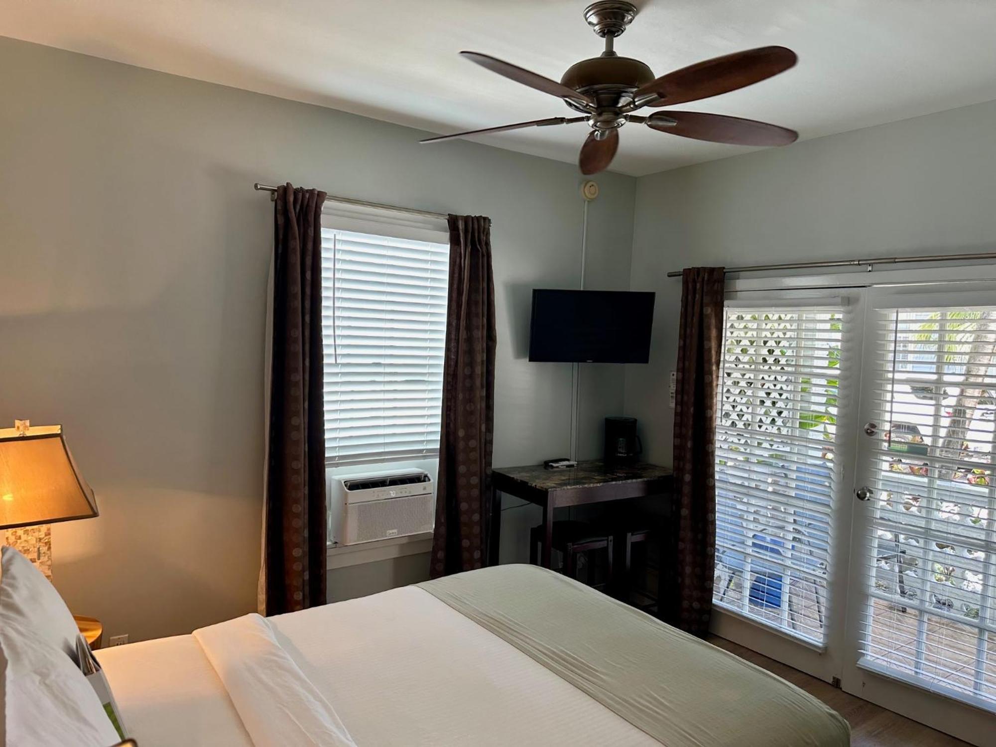 Inn Douglas House