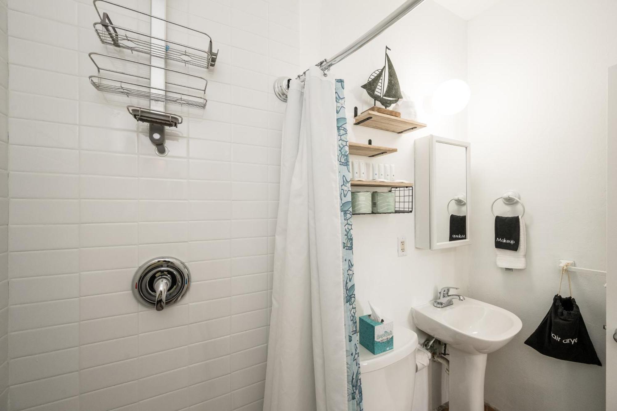 The Speakeasy And Bar Bed & Breakfast