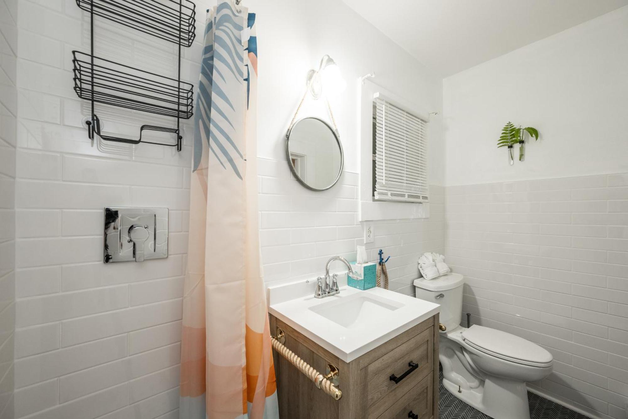 The Speakeasy And Bar Bed & Breakfast Key West