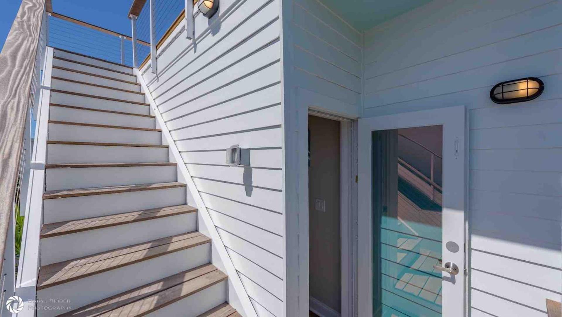 Dance Of The Butterflies By Last Key Realty Holiday home *