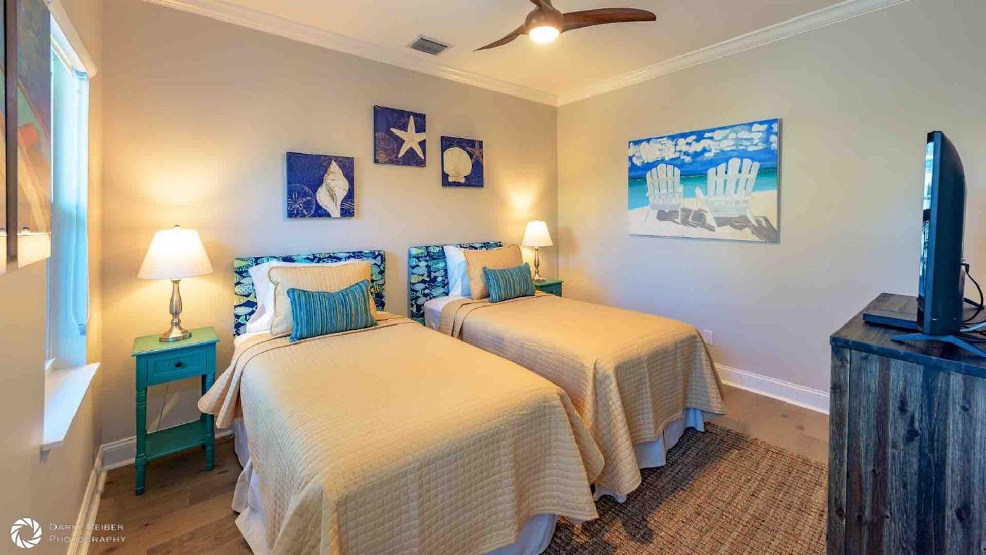 Dance Of The Butterflies By Last Key Realty Holiday home *