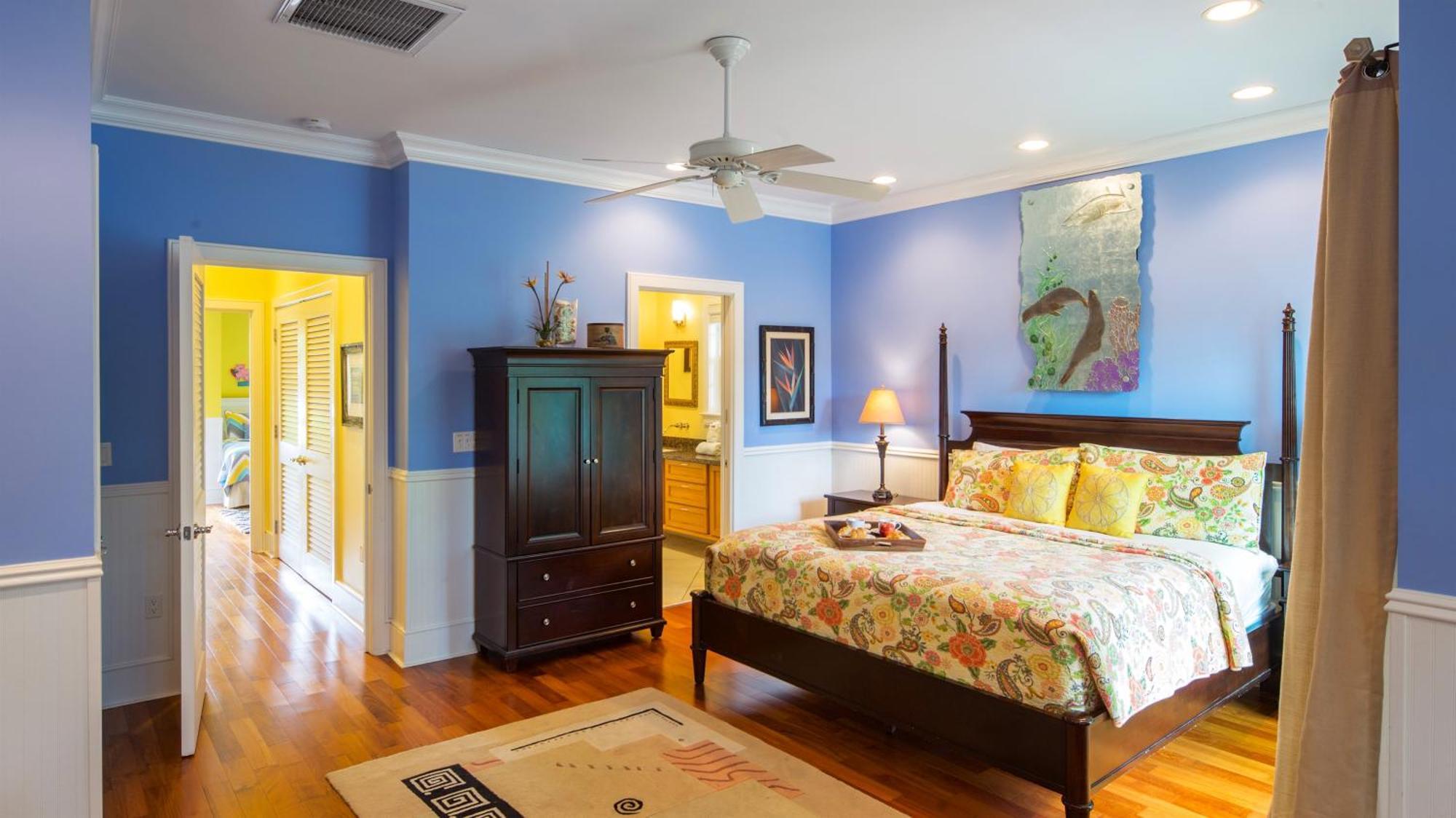 The Contented Crane By Last Key Realty Key West