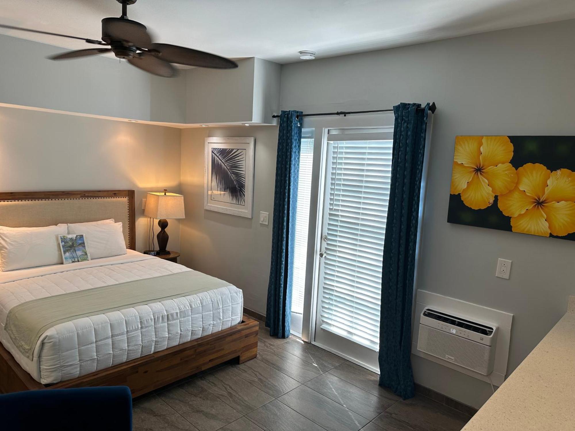 Inn Douglas House Key West