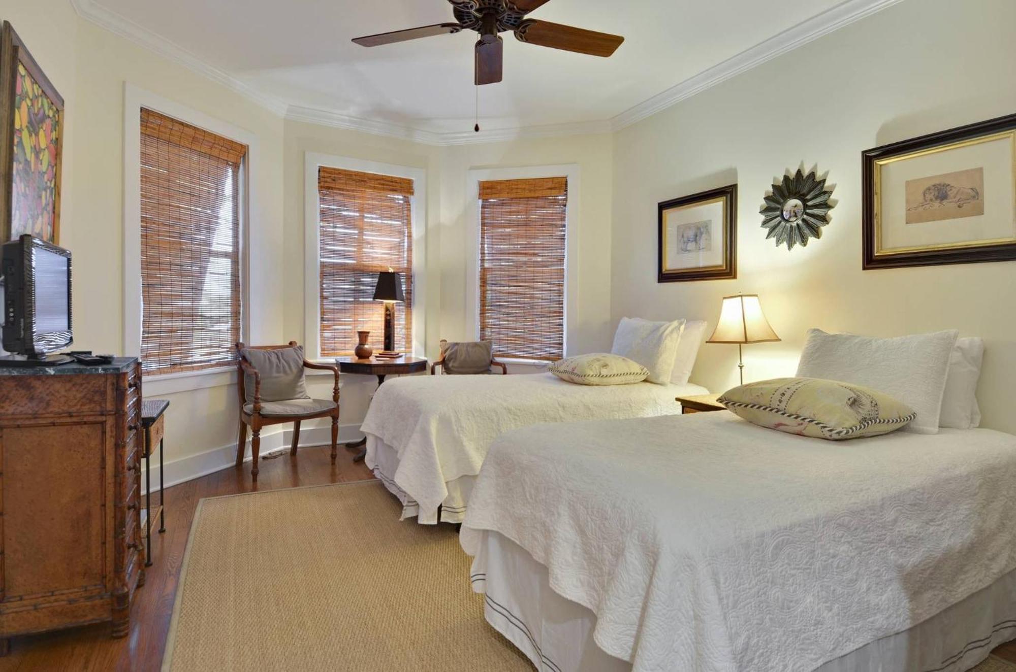 Amelia By Avantstay In Historic Old Town W Pool