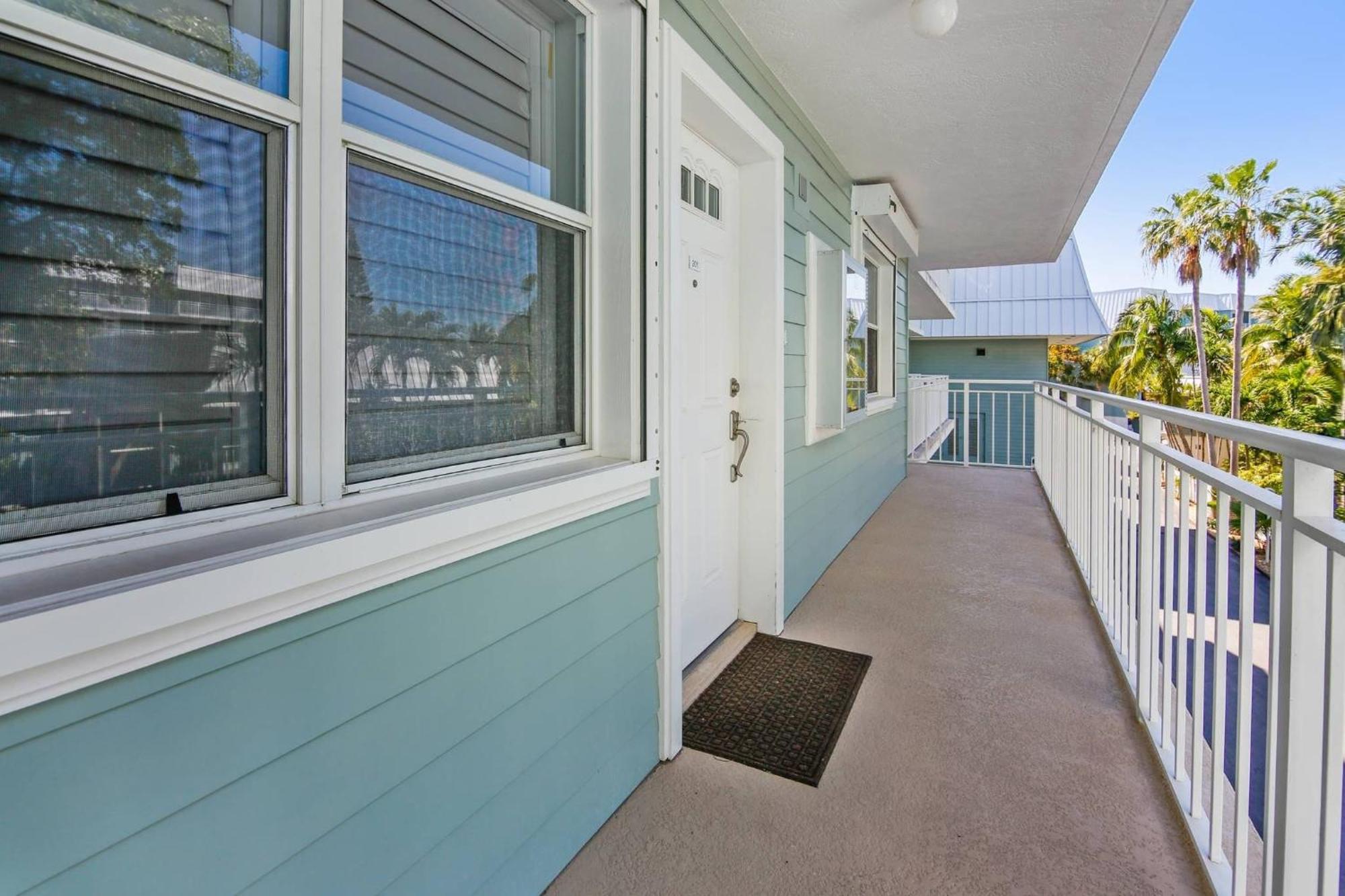 Dune Wind South: Beachside Extended With Pool & Hot Tub Holiday home *