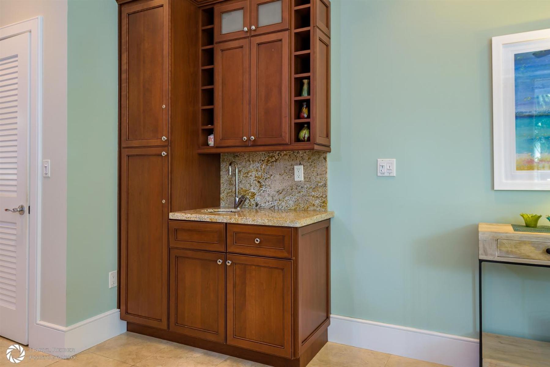 Windsor Townhomes 5 *