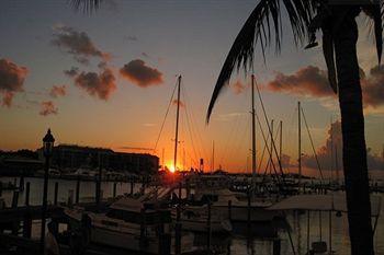 Aqualodge Llc Key West